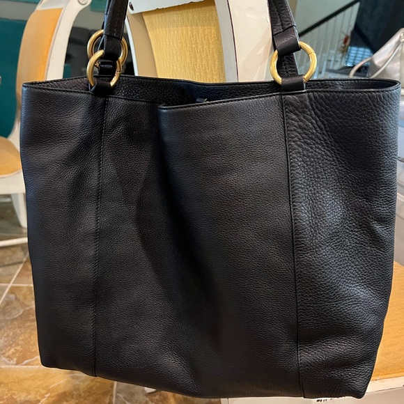 Gucci medium black leather shoulder bag. - Picture 6 of 15